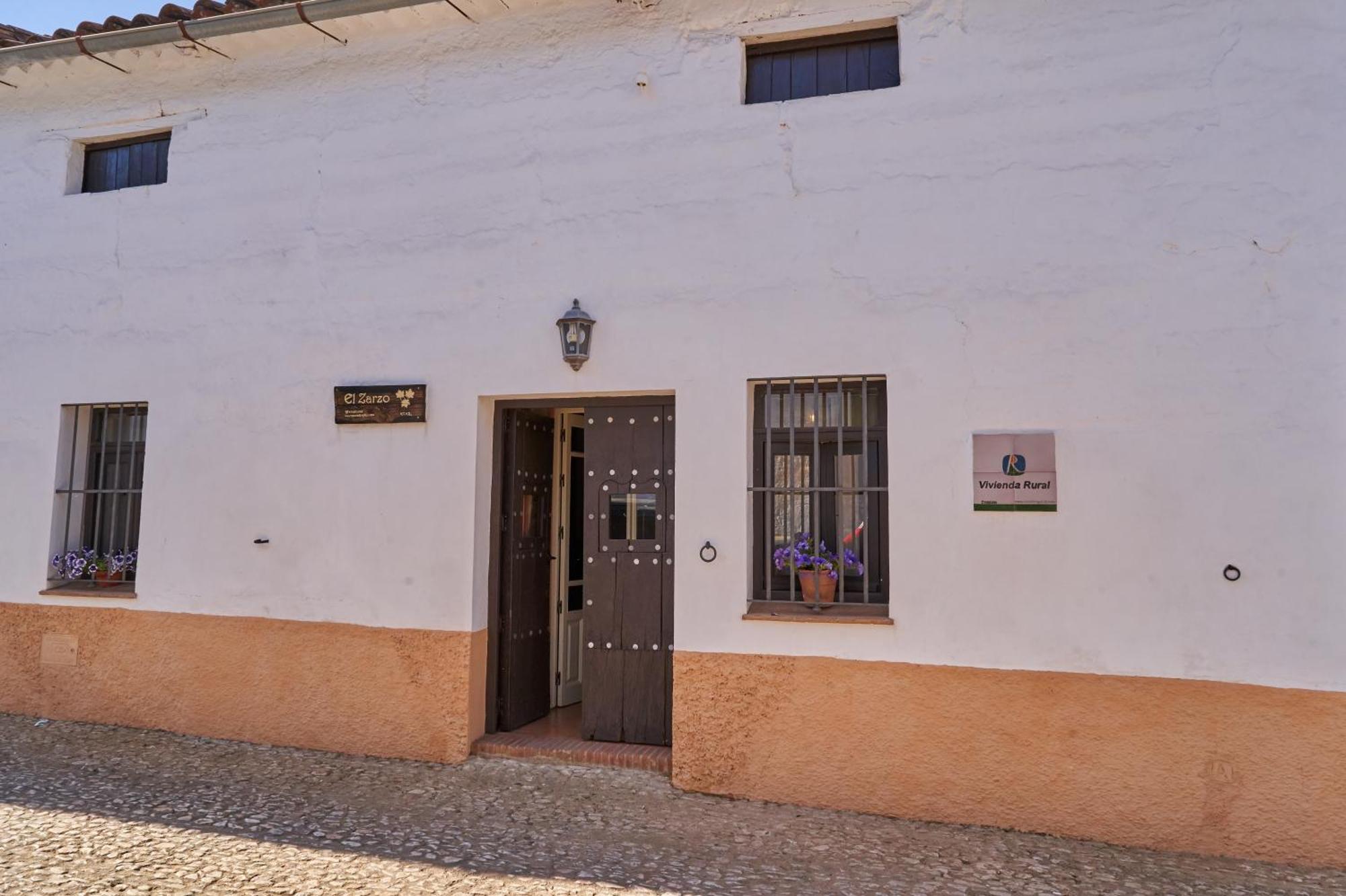 Zarzo Del Tragaluz Fuenteheridos